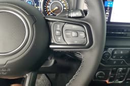 Jeep Gladiator 85th Anniversary Edition 4x4 2026 — side view