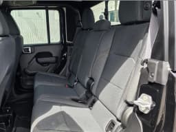 Jeep Gladiator Willys 4x4 2026 — side view