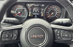 Jeep Gladiator Willys 4x4 2026 — side view