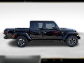 Jeep Gladiator Sahara 4x4