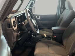 Jeep Gladiator Sport 4x4 2026 — side view