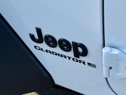 Jeep Gladiator Sport 4x4 2026 — side view