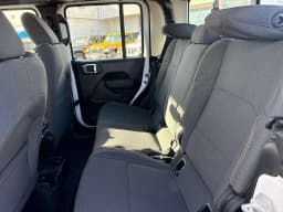 Jeep Gladiator Sport 4x4 2026 — side view