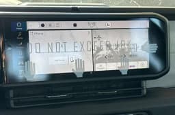 Jeep Gladiator Sport 4x4 2026 — side view
