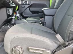Jeep Gladiator Sport S 4x4 2026 — side view