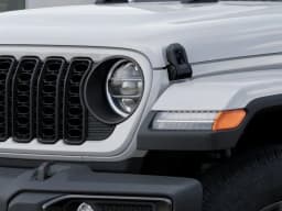 Jeep Gladiator Sport S 4x4 2026 — side view