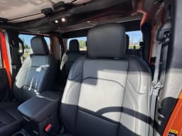Jeep Gladiator Sport S 4x4 2025 — side view