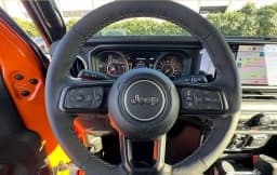 Jeep Gladiator Sport S 4x4 2025 — side view