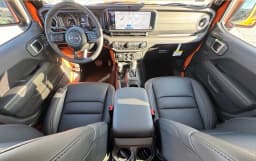 Jeep Gladiator Sport S 4x4 2025 — side view
