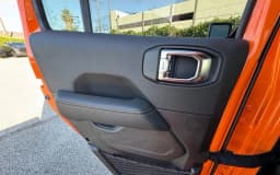 Jeep Gladiator Sport S 4x4 2025 — side view
