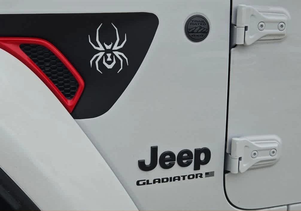 Jeep Gladiator Sport S 4x4 2026 — side view