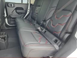 Jeep Gladiator Sport S 4x4 2026 — side view