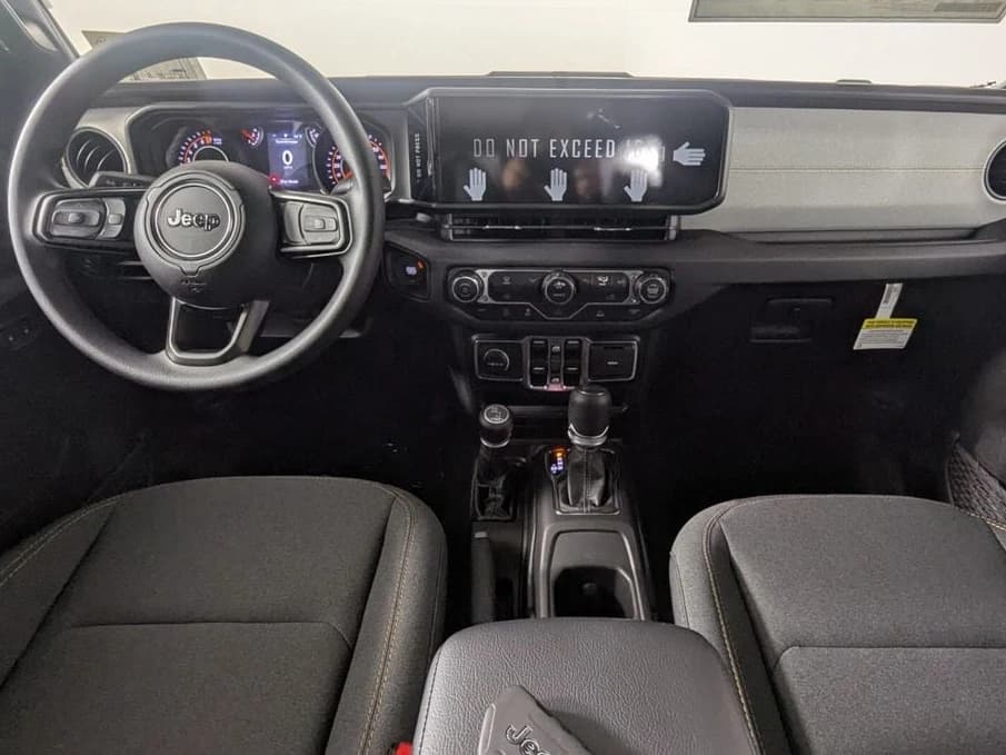 Jeep Gladiator Sport 4x4 2026 — side view