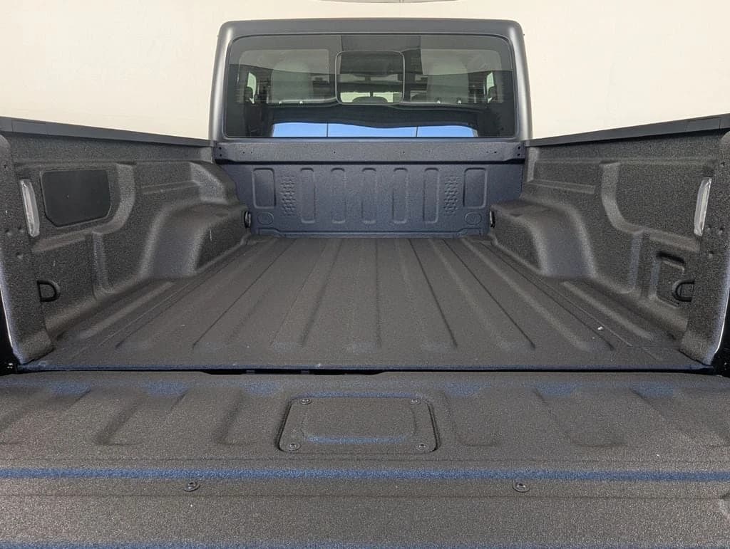 Jeep Gladiator Sport 4x4 2026 — side view