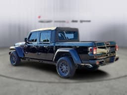 Jeep Gladiator Sport S 4x4 2026 — side view