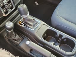 Jeep Gladiator Sport S 4x4 2026 — side view