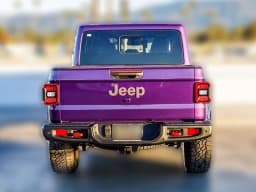 Jeep Gladiator Rubicon 4x4 2026 — side view