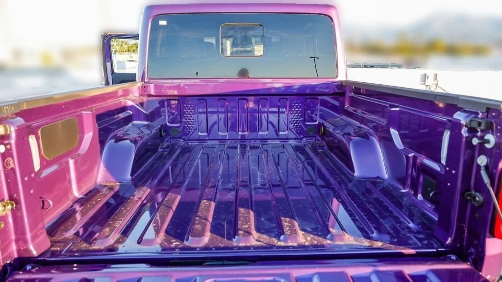 Jeep Gladiator Rubicon 4x4 2026 — side view