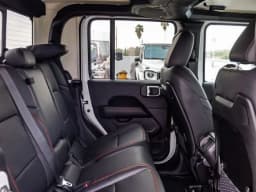 Jeep Gladiator Rubicon 4x4 2026 — side view