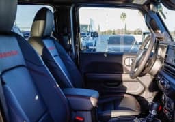 Jeep Gladiator Rubicon 4x4 2026 — side view