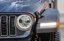 Jeep Gladiator Rubicon 4x4 2026 — side view