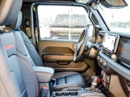 Jeep Gladiator Rubicon 4x4 2026 — side view