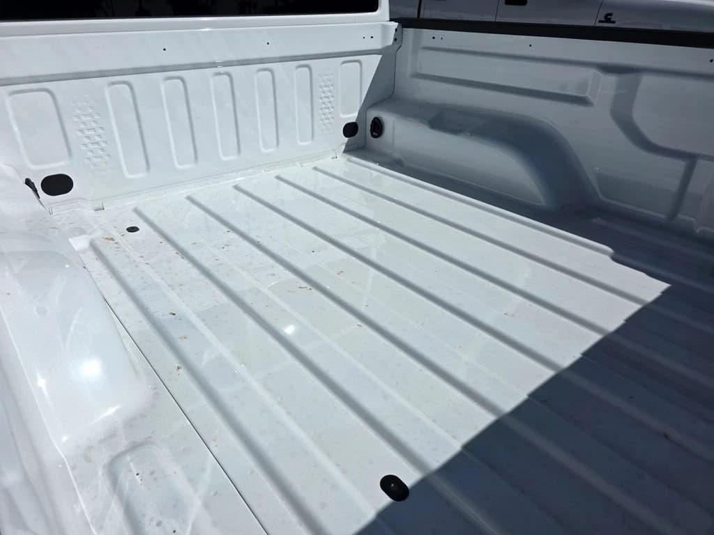 Jeep Gladiator Rubicon X 4x4 2026 — side view
