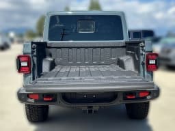 Jeep Gladiator Rubicon X 4x4 2026 — side view