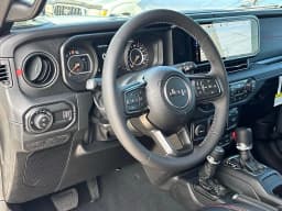 Jeep Gladiator Rubicon X 4x4 2026 — side view