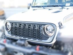 Jeep Gladiator Shadow Ops 4x4 2026 — side view