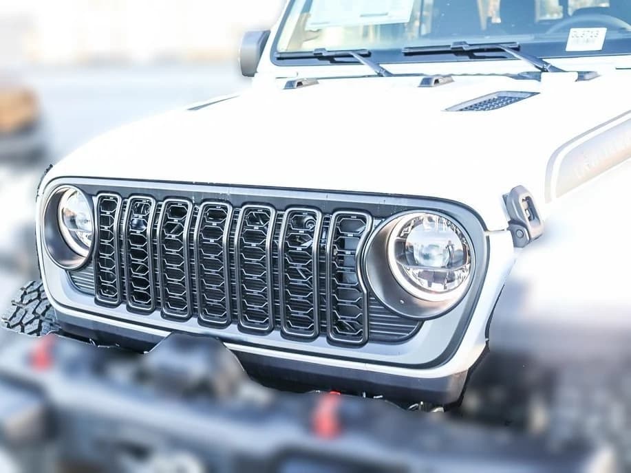 Jeep Gladiator Shadow Ops 4x4 2026 — side view