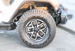 Jeep Gladiator Shadow Ops 4x4 2026 — side view