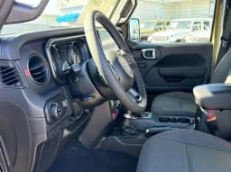 Jeep Gladiator Rubicon 4x4 2026 — side view