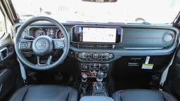 Jeep Gladiator Rubicon 4x4 2026 — side view