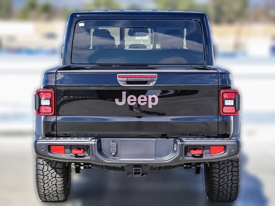 Jeep Gladiator Rubicon 4x4 2026 — side view