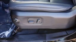 Jeep Gladiator Rubicon 4x4 2026 — side view