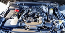 Jeep Gladiator Rubicon 4x4 2026 — side view