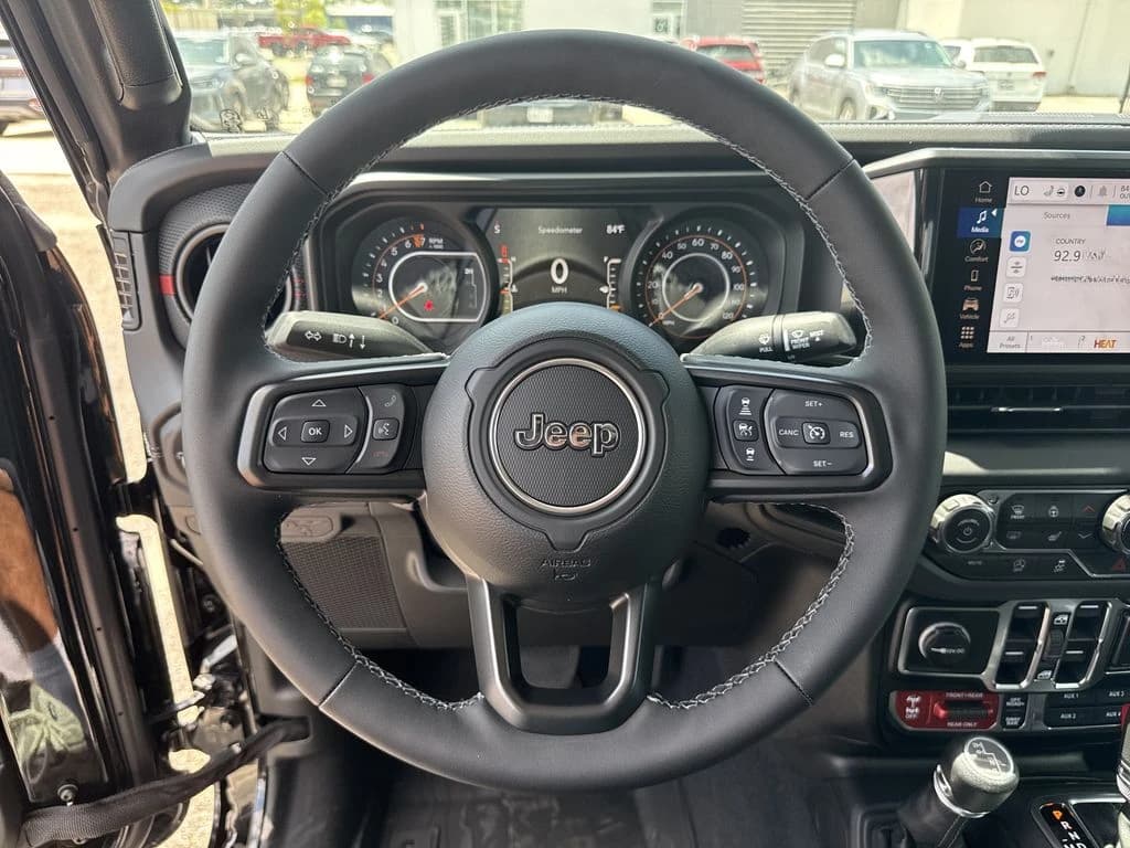 Jeep Gladiator Rubicon X 4x4 2026 — side view