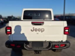 Jeep Gladiator Rubicon X 4x4 2026 — side view