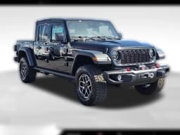 Jeep Gladiator Shadow Ops 4x4 2026 — side view