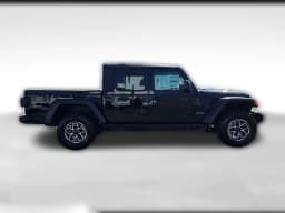 Jeep Gladiator Shadow Ops 4x4 2026 — side view