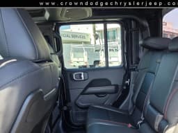 Jeep Gladiator Shadow Ops 4x4 2026 — side view