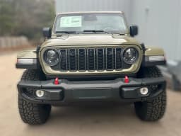 Jeep Gladiator Rubicon X 4x4 2026 — side view