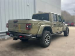 Jeep Gladiator Rubicon X 4x4 2026 — side view