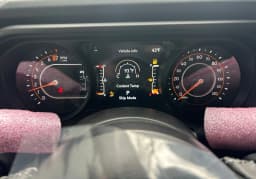 Jeep Gladiator Rubicon X 4x4 2026 — side view