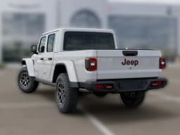 Jeep Gladiator Rubicon X 4x4 2026 — side view
