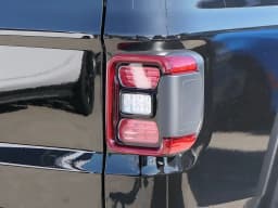 Jeep Gladiator Rubicon 4x4 2026 — side view