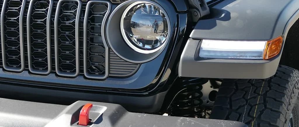 Jeep Gladiator Rubicon 4x4 2026 — side view