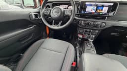 Jeep Gladiator Rubicon 4x4 2025 — side view