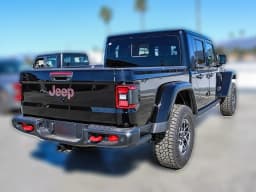 Jeep Gladiator Rubicon X 4x4 2026 — side view